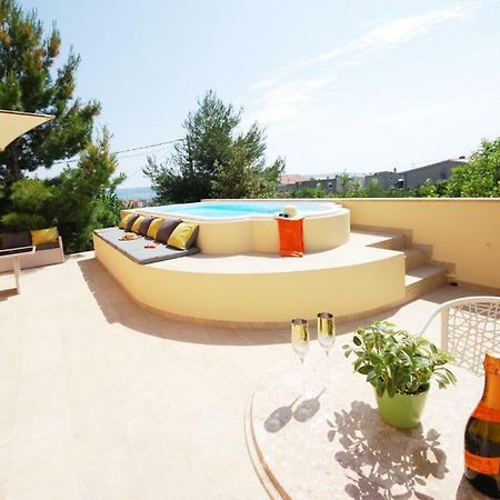 Apartmant With Pool 8 Kaštela Zewnętrze zdjęcie