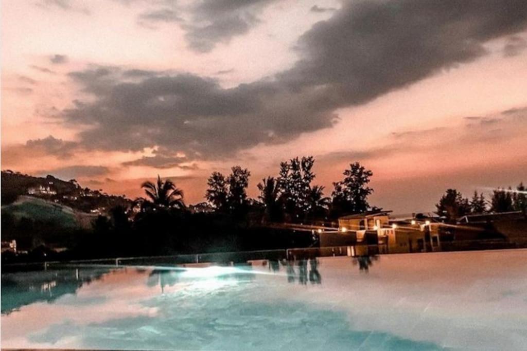 Apartmant With Pool 8 Kaštela Zewnętrze zdjęcie