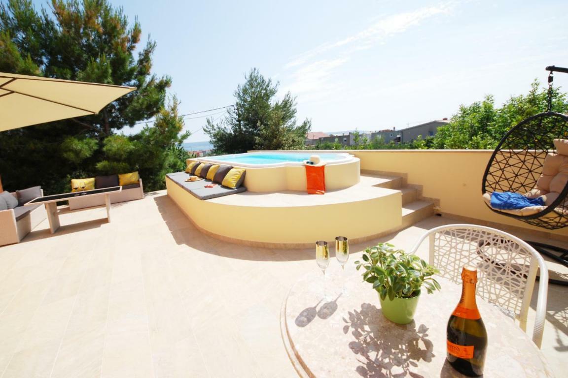 Apartmant With Pool 8 Kaštela Zewnętrze zdjęcie
